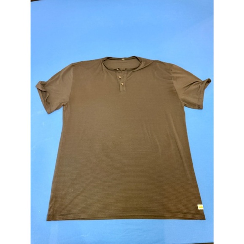 Vuori Linear Henley Shirt Black Micro Stripe Stretch Performance Athletic Top